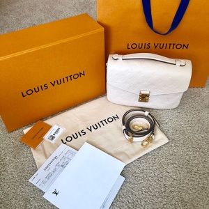 Louis Vuitton Pochette Metis Monogram Bag